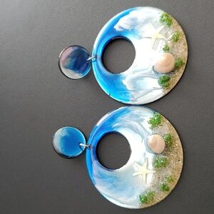 Hand-made Hand Crafted Ocean Beach Vibes Resin Earrings New